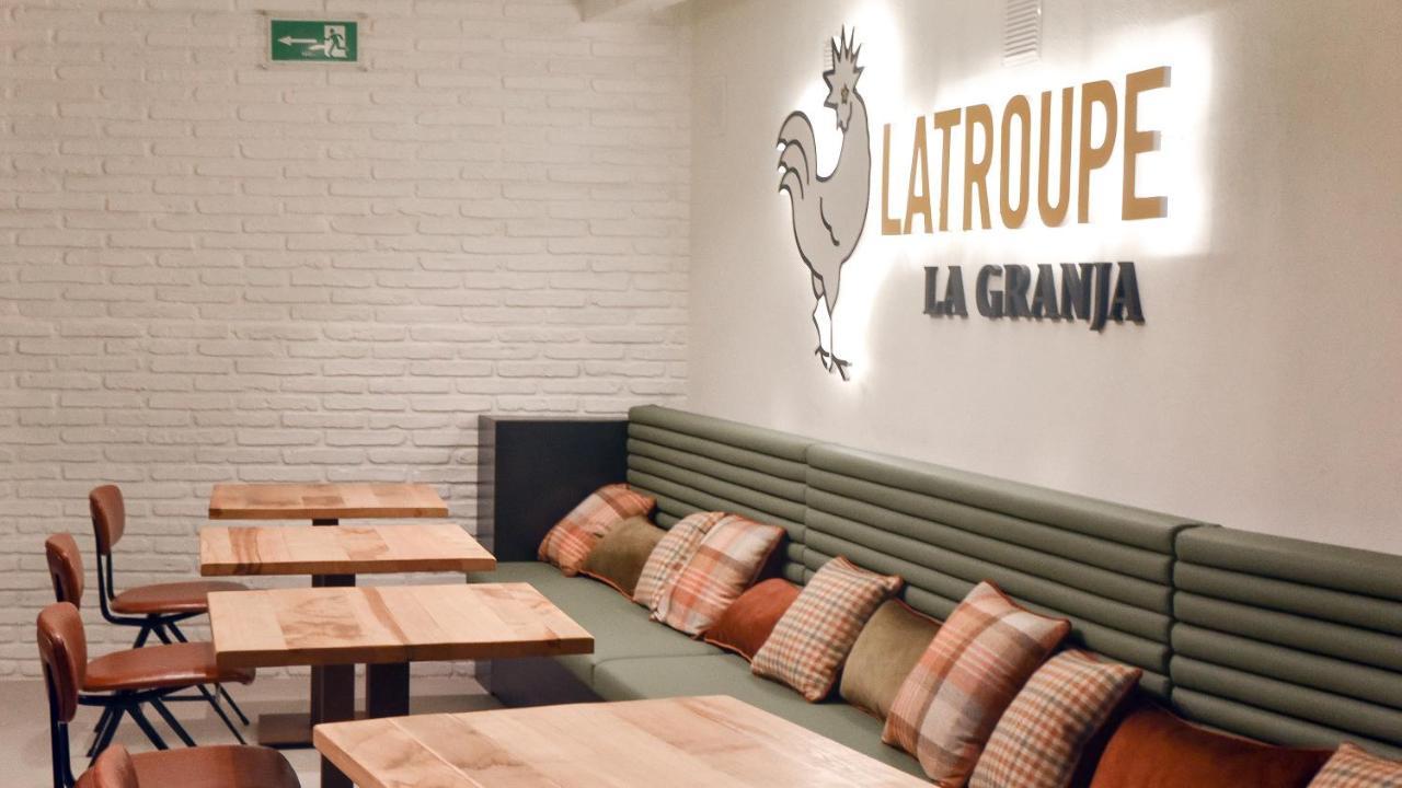 بيت شباب Latroupe La Granja بلباو المظهر الخارجي الصورة